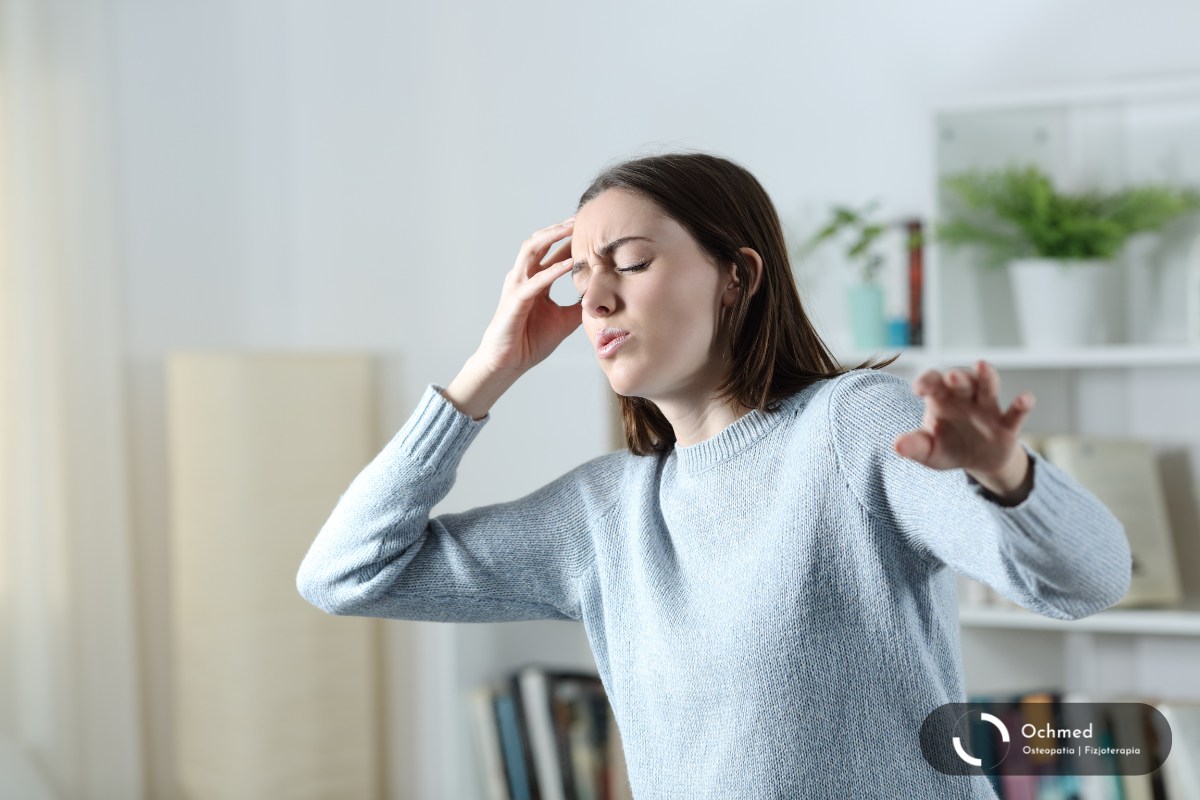 Kobieta z zawrotami głowy. Zawroty głowy rano po wstaniu z łóżka - co może być przyczyną